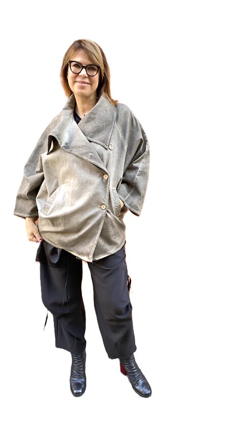 Sieviešu oversize žakete ar asimetrisku dizainu 