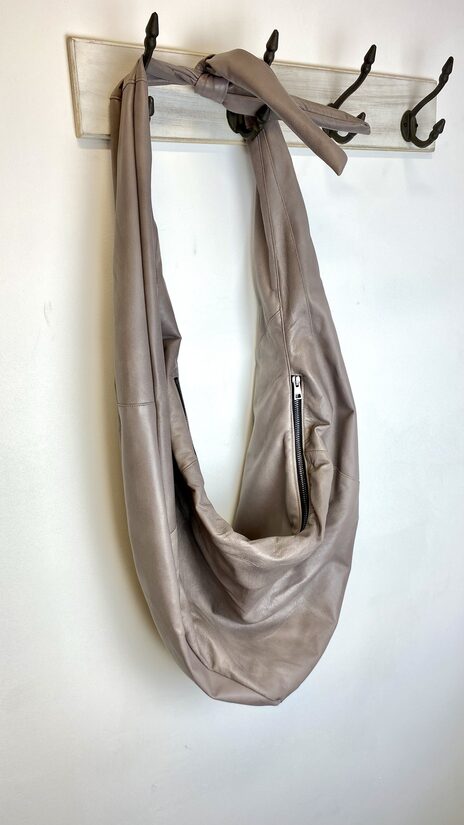 Eksta liela ādas soma-maiss / g.pelēka