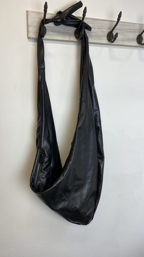 Eksta liela ādas soma-maiss / melna