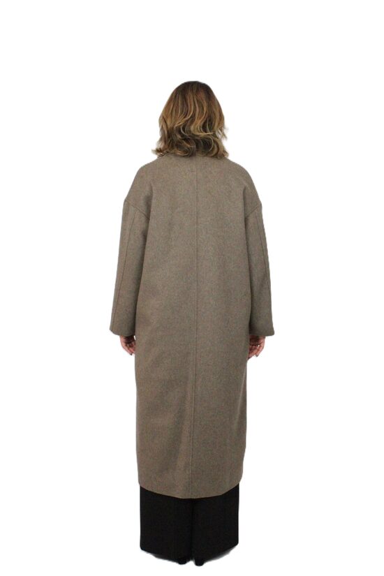 Sieviešu mētelis bēsšā krāsā