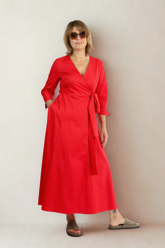 Gara kleita ar jostu / 3051/ sarkana