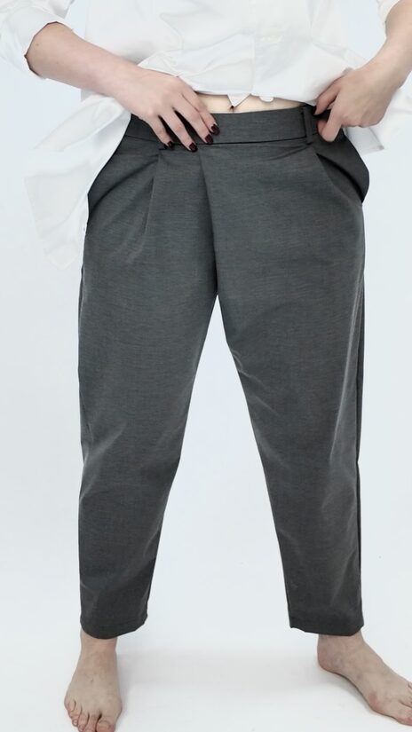 Pelēkas sieviešu bikses ar ieloci un gumiju 