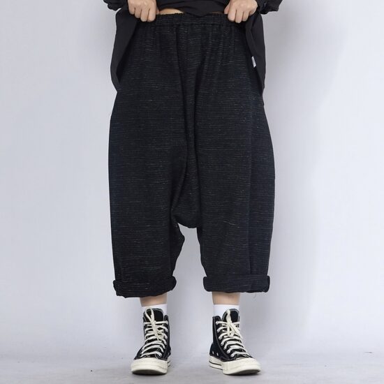 Brīvā stila bikses ar pazeminātu stakli